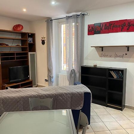 Casa Celeste, Bilocale Nel Pieno Centro Di Αλάσιο Εξωτερικό φωτογραφία