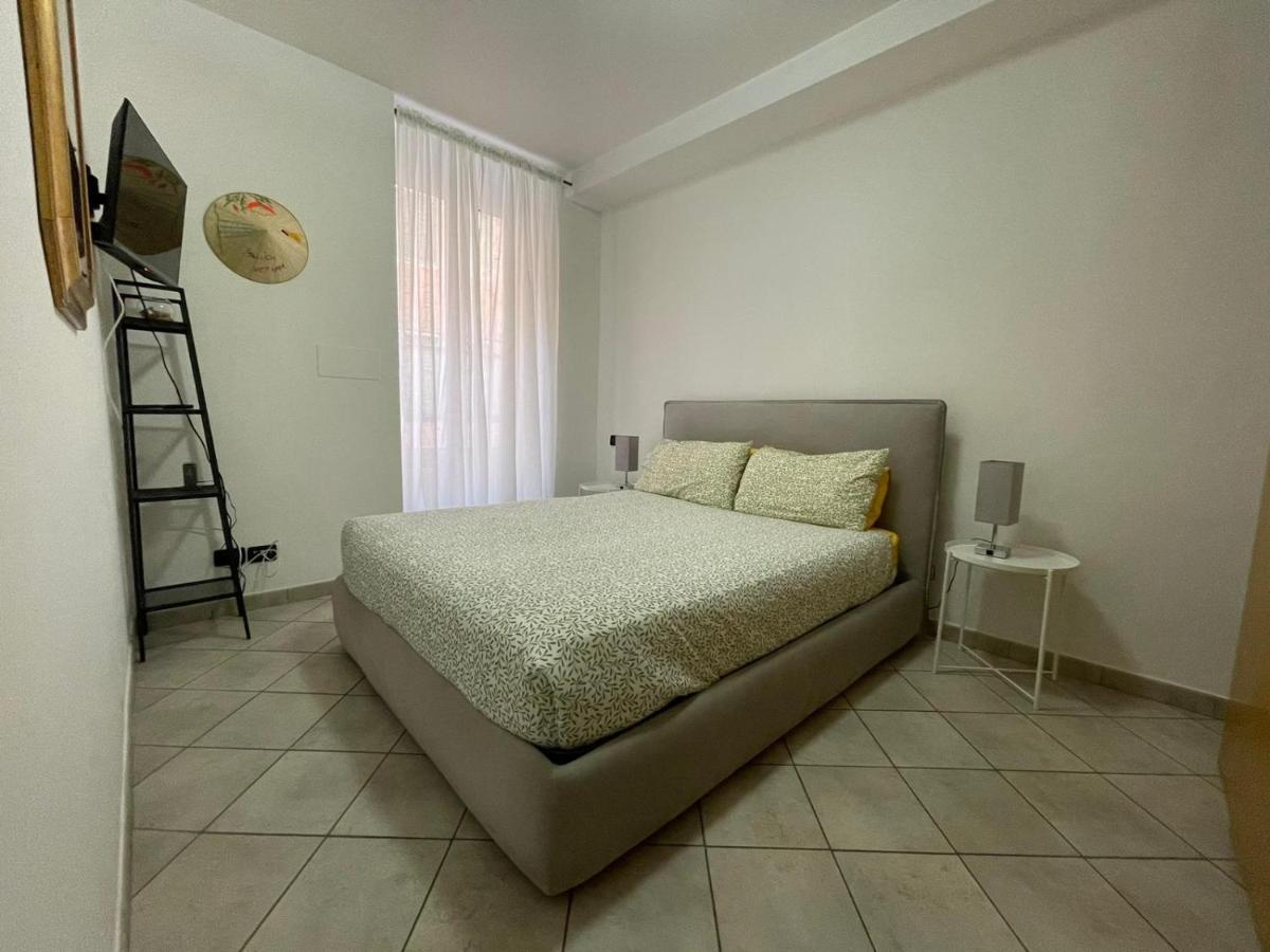 Casa Celeste, Bilocale Nel Pieno Centro Di Αλάσιο Εξωτερικό φωτογραφία